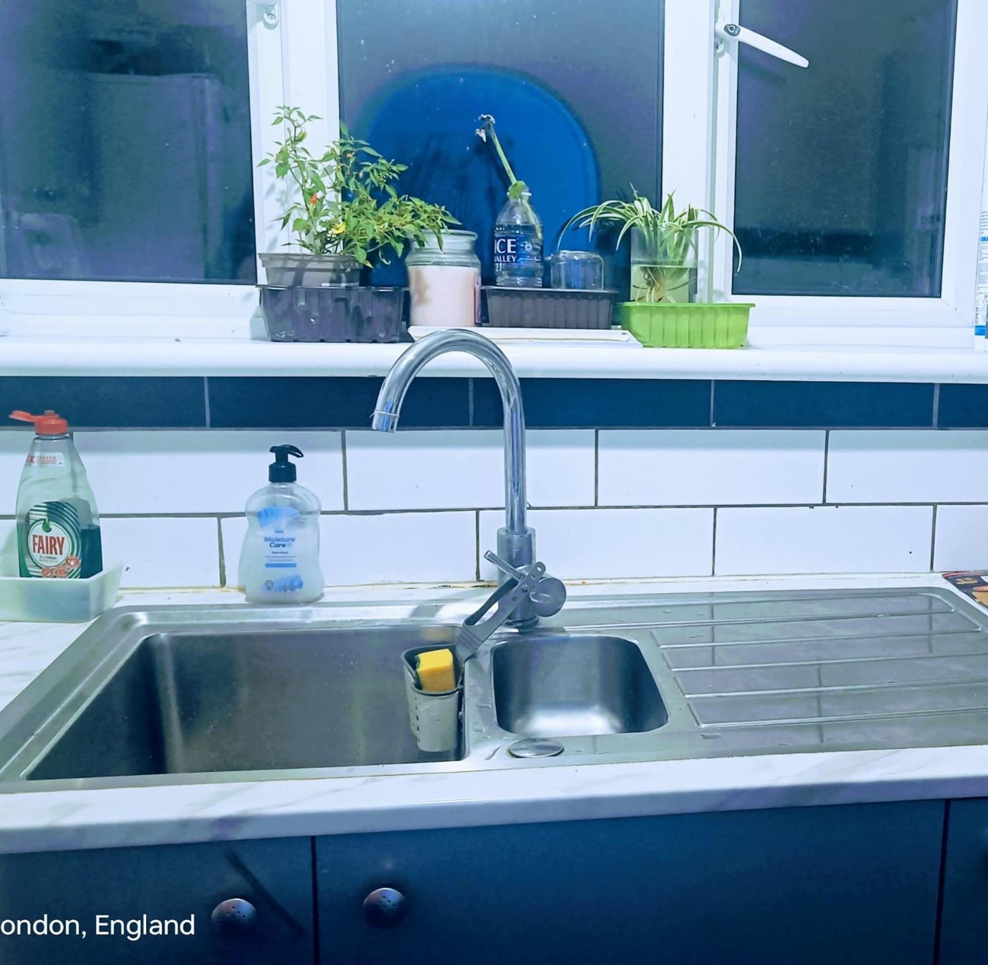 London'S Bed With Breakfast & Free Parking Appartement Buitenkant foto